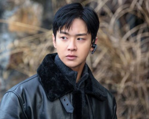 A Safe Peek at Queen Mantis 2025