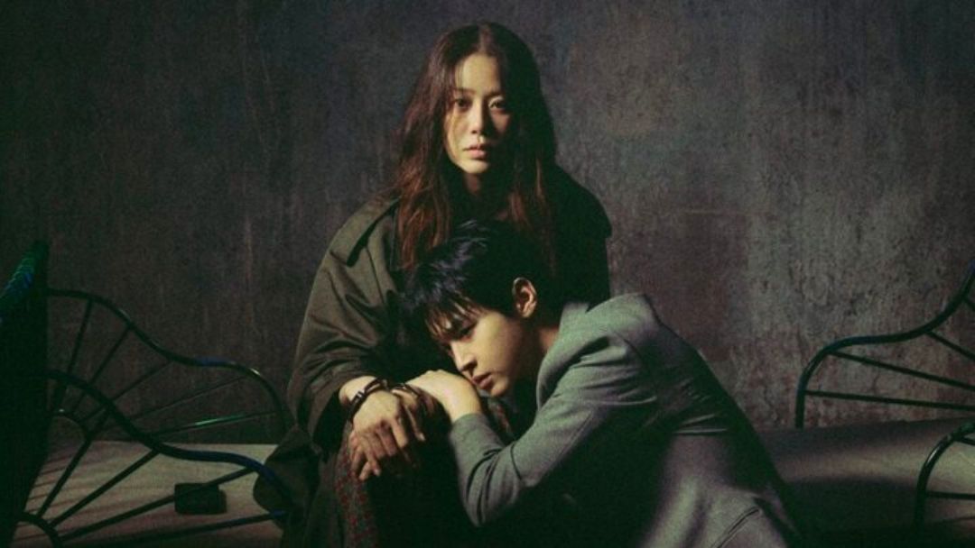 A Safe Peek at Queen Mantis 2025