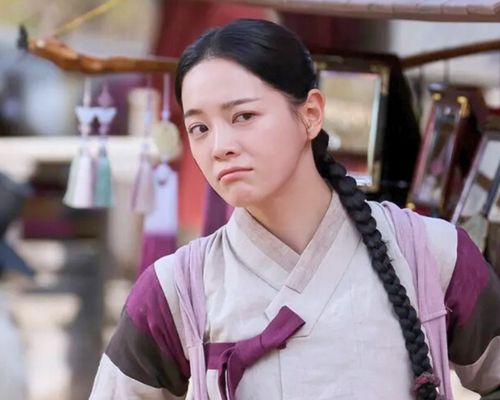 
A Safe Peek at Moon River 2025
