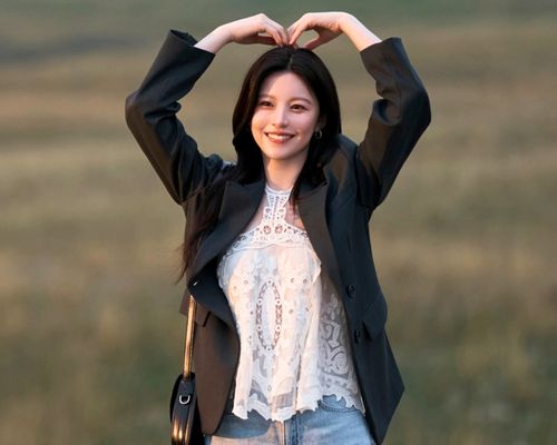 A Safe Peek at Can This Love be Translated 2026